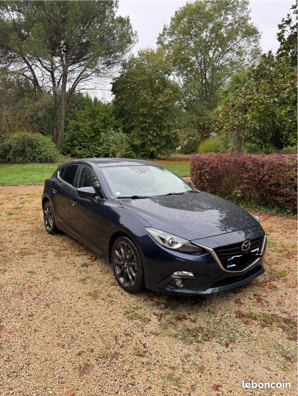 Mazda 3 (image 1)