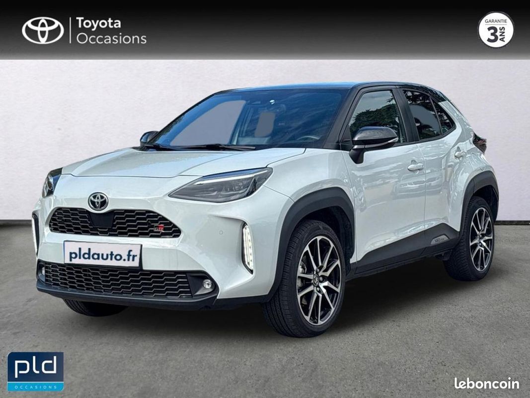 Toyota Yaris Cross 116h GR Sport MY22 (image 1)