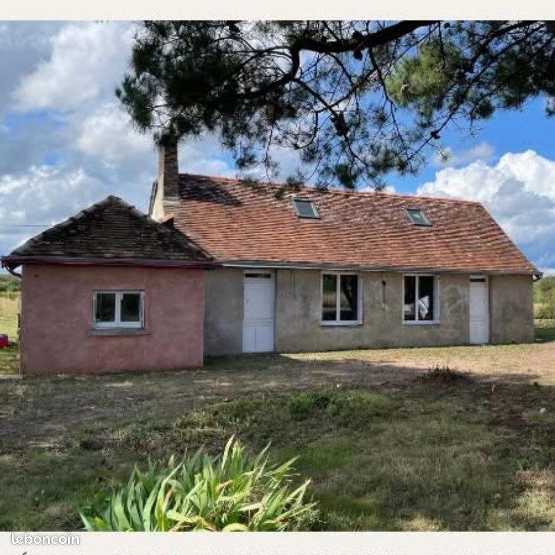 Maison 1 pièce 130 m² · à Noyant-Villages · 130 m² · 99 000 €