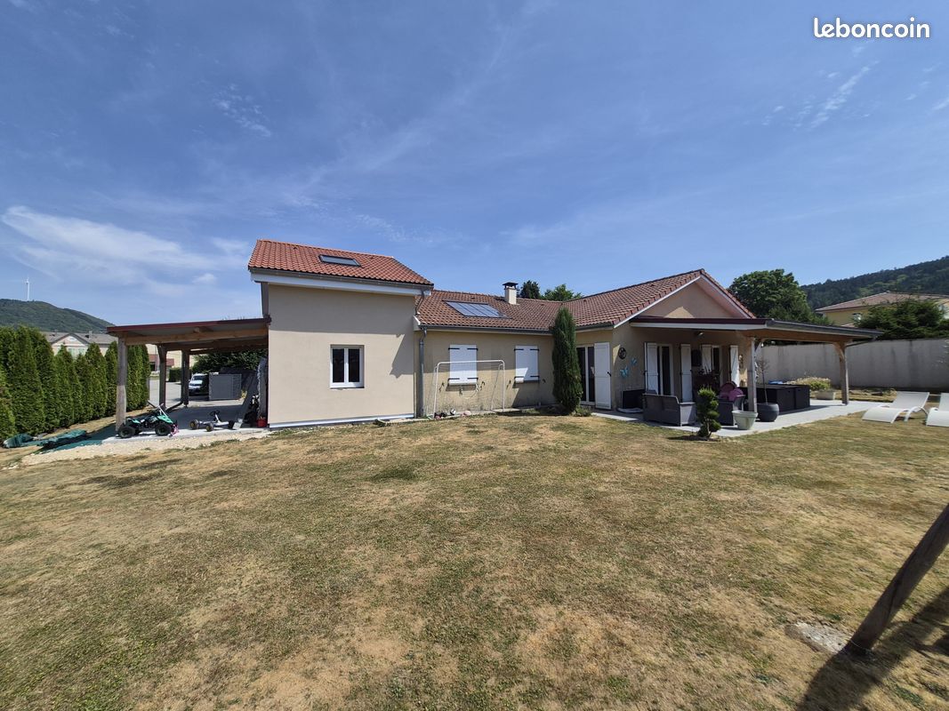 Maison 8 pièces 172 m² · à Izenave · 172 m² · 330 000 €