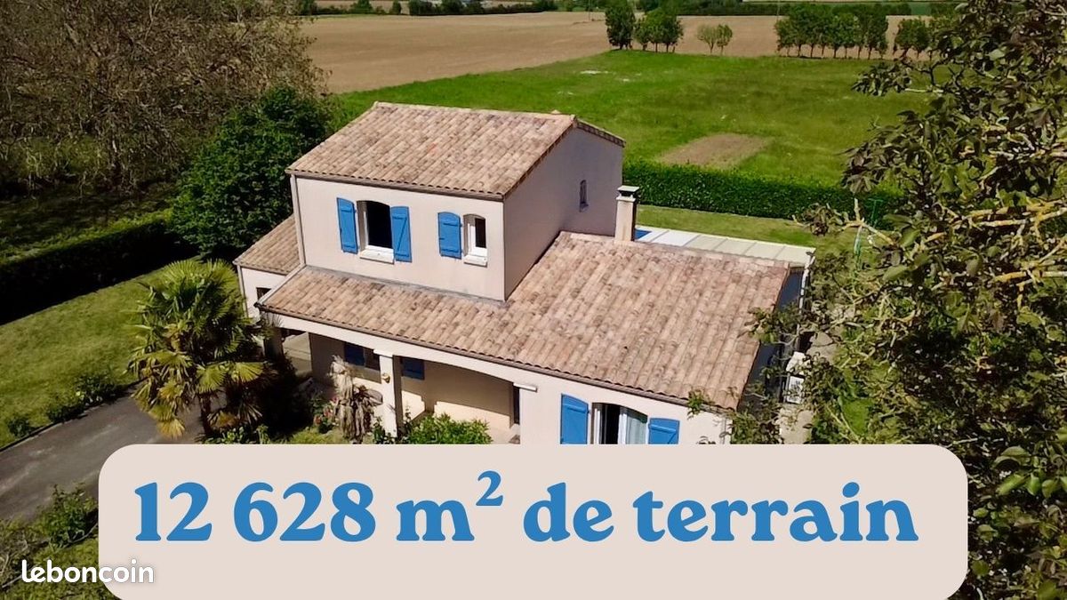Maison 6 pièces 147 m² · à Benet · 147 m² · 295 000 €