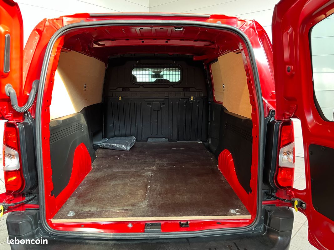 Citroën Berlingo (3 places) XL 950kg BlueHDi 130 S&S BVM6 Club / Faible KM /14 990 HT (image 5)