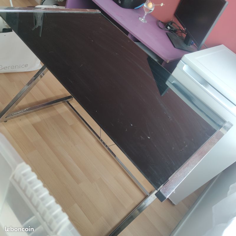 Bureau (image 2)