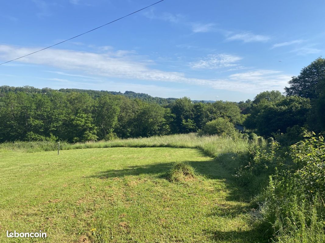 Terrain à bâtir de 3034 m² à ISLE (87) · 74 000 €