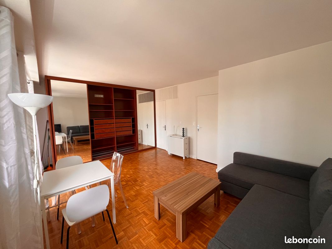 Appartement 1 pièce 31 m² · à Neuilly-sur-Seine · 31 m² · 1 300 €