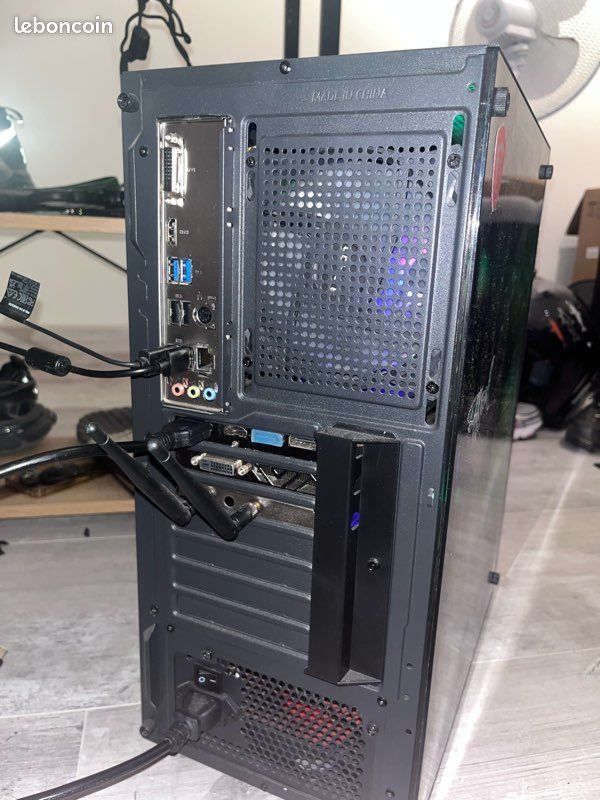 💻 PC Gamer AMD Radeon RX 580 Intel i3-10100F Windows 10 Pro