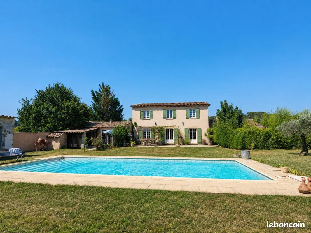 Maison 9 pièces 240 m² · à Pertuis · 240 m² · 780 000 €