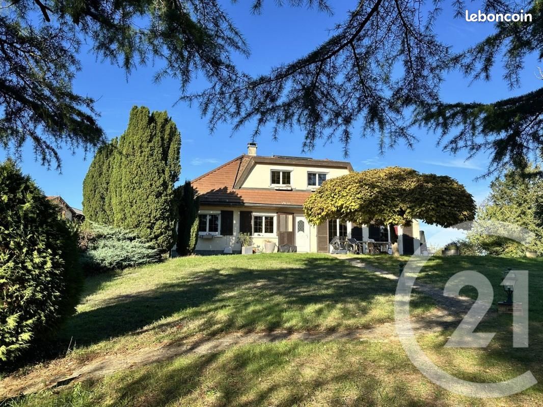 Maison 5 pièces 140 m² · à Bourg-Saint-Christophe · 140 m² · 460 000 €