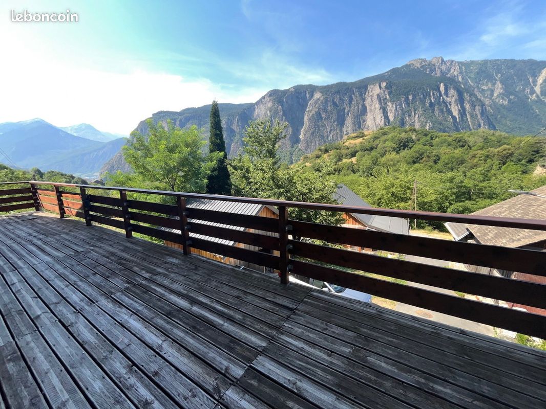 Maison 5 pièces 145 m² · à La Tour-en-Maurienne · 145 m² · 348 000 €