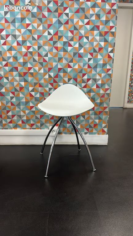 Tabouret blanc design confort et tournant (image 2)