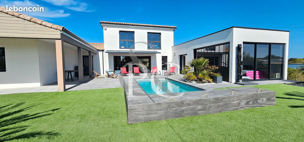Maison 8 pièces 200 m² · à Talmont-Saint-Hilaire · 200 m² · 1 470 000 €
