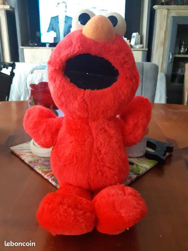 Peluche Elmo Sésame Street (image 1)