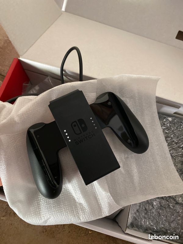 Nintendo switch neuve + housse de protection + 2 jeux (image 4)