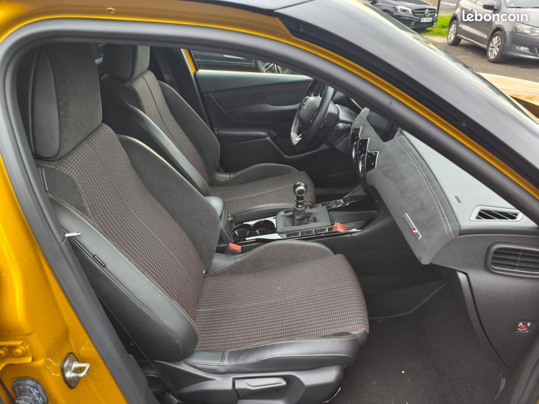 DS DS 3 CROSSBACK DS3 Crossback 1.2i PureTech 12V - 100 Performance Line PHASE 1 GARANTIE 6 MOIS (image 22)