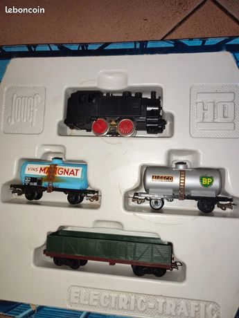 Coffret Jouef HO - Locomotive 708 + 2 Wagons Citerne + Tombereau + 8 Rails