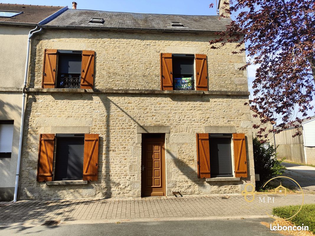 Maison 5 pièces 132 m² · à Saint-Paterne - le Chevain · 132 m² · 174 500 €