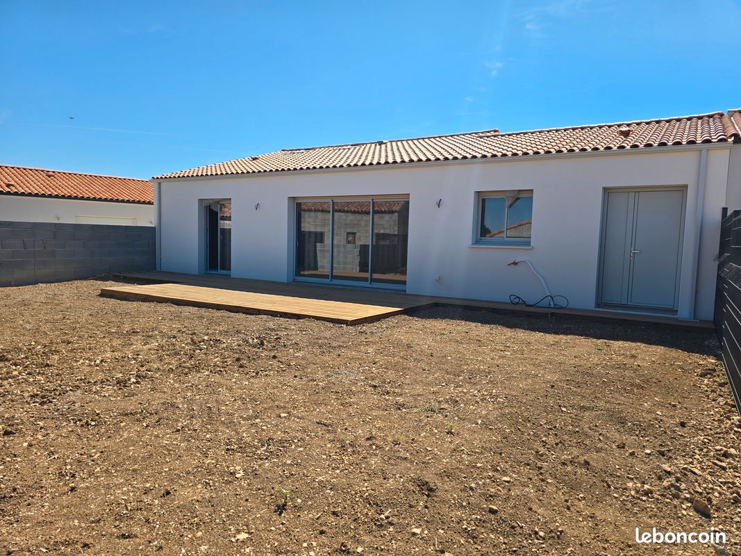 Maison 5 pièces 112 m² · à Saint-Jean-de-Liversay · 112 m² · 1 250 €