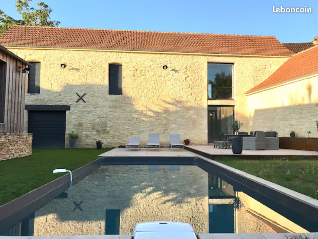 FLEUR DE NOYER Gîte de charme avec spa et piscine privatifs 8pers 4ch 5sdb (image 1)