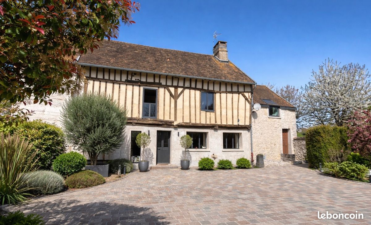 Maison 7 pièces 250 m² · à Arnouville-lès-Mantes · 250 m² · 565 000 €