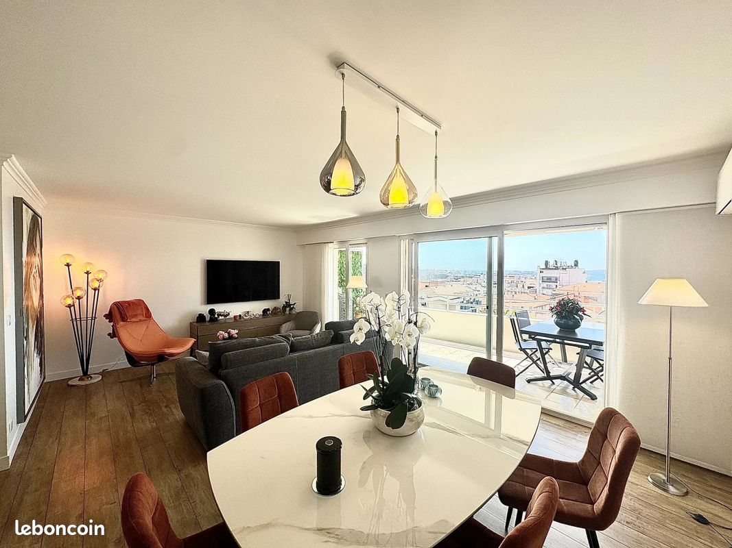 Appartement 2 pièces 70 m² · à Cannes · 70 m² · 890 000 €