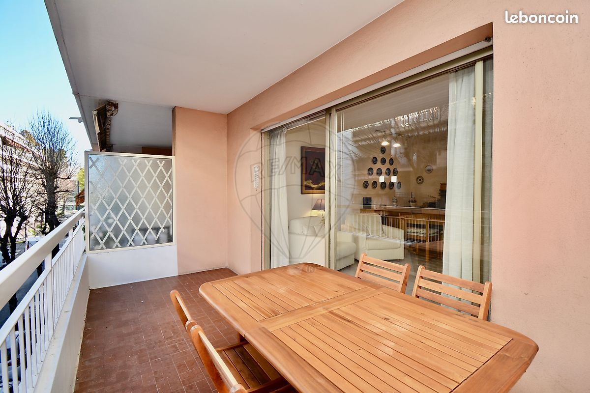 Appartement 2 pièces 52 m² · à Antibes · 52 m² · 285 000 €