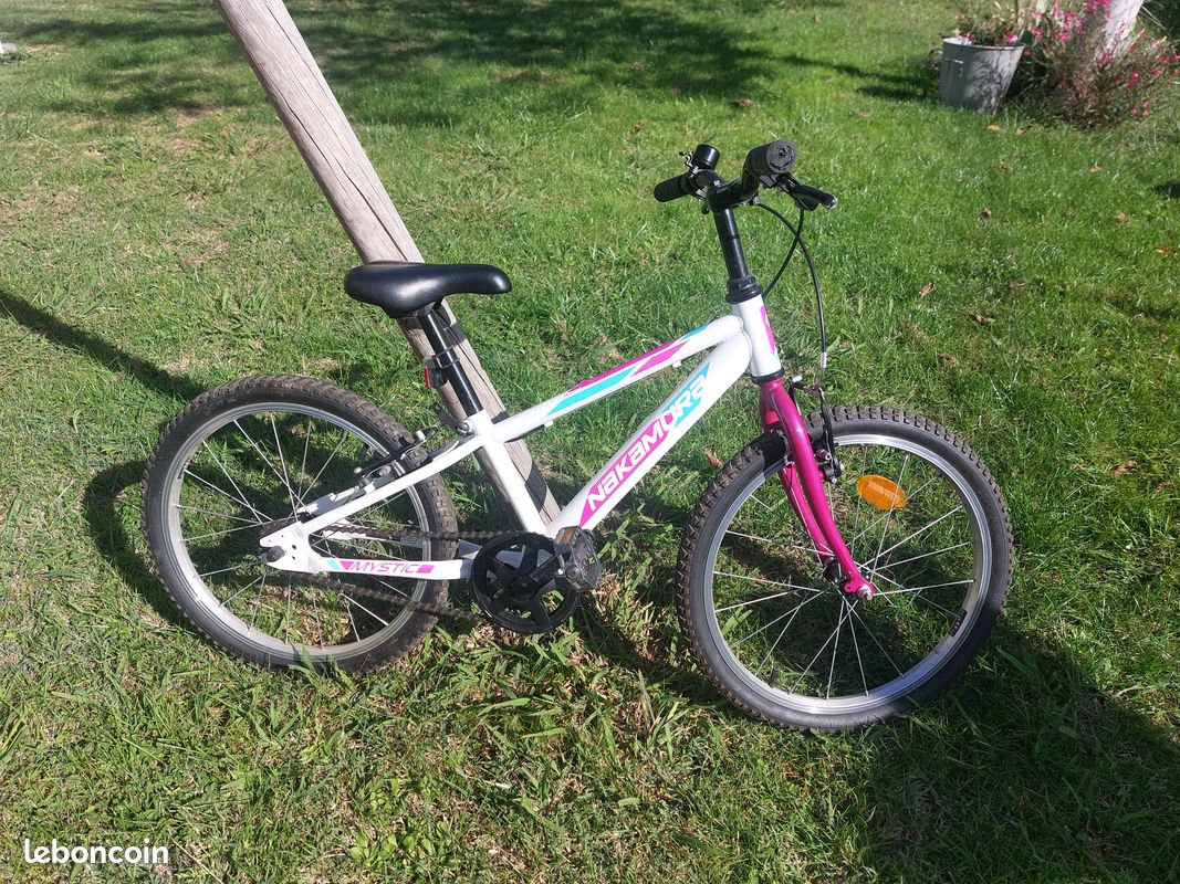 Vend VTT Nakamura (20 pouces) Modèle Fille à 10 ans Vélos