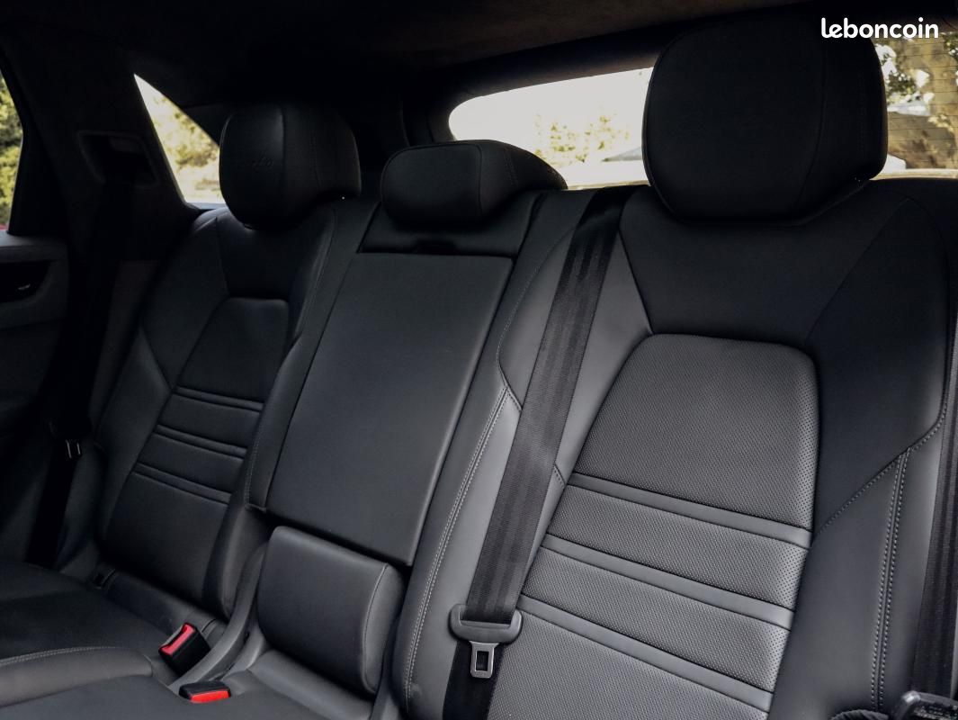 Porsche Cayenne 4.0 V8 550 ch S Tiptronic BVA Turbo (image 37)
