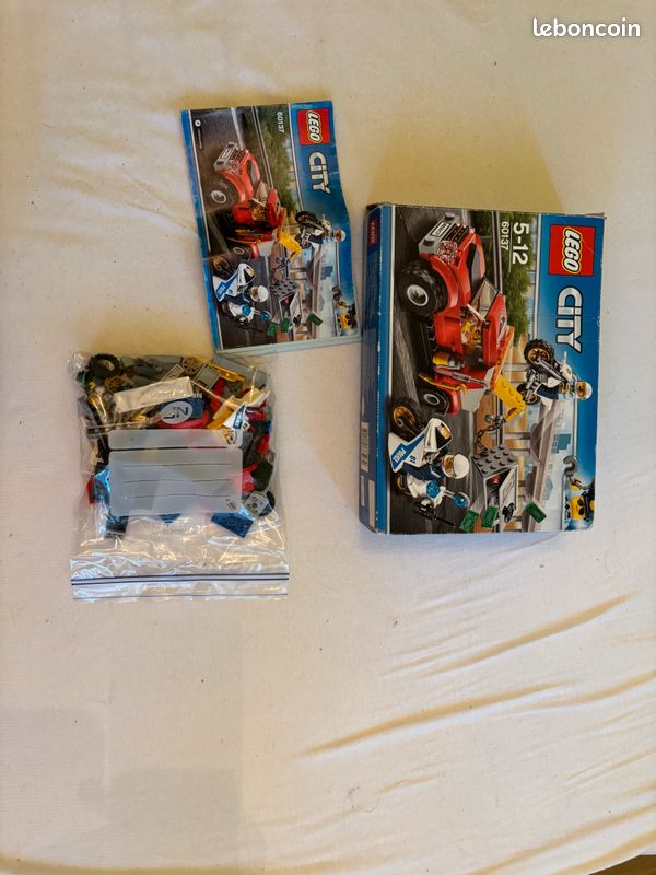 Lego city 60137 (image 3)