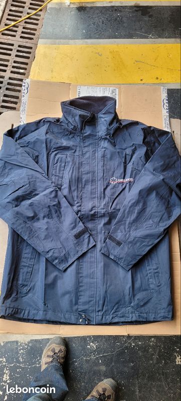 Divers vêtements d'ambulancier taille L (image 3)