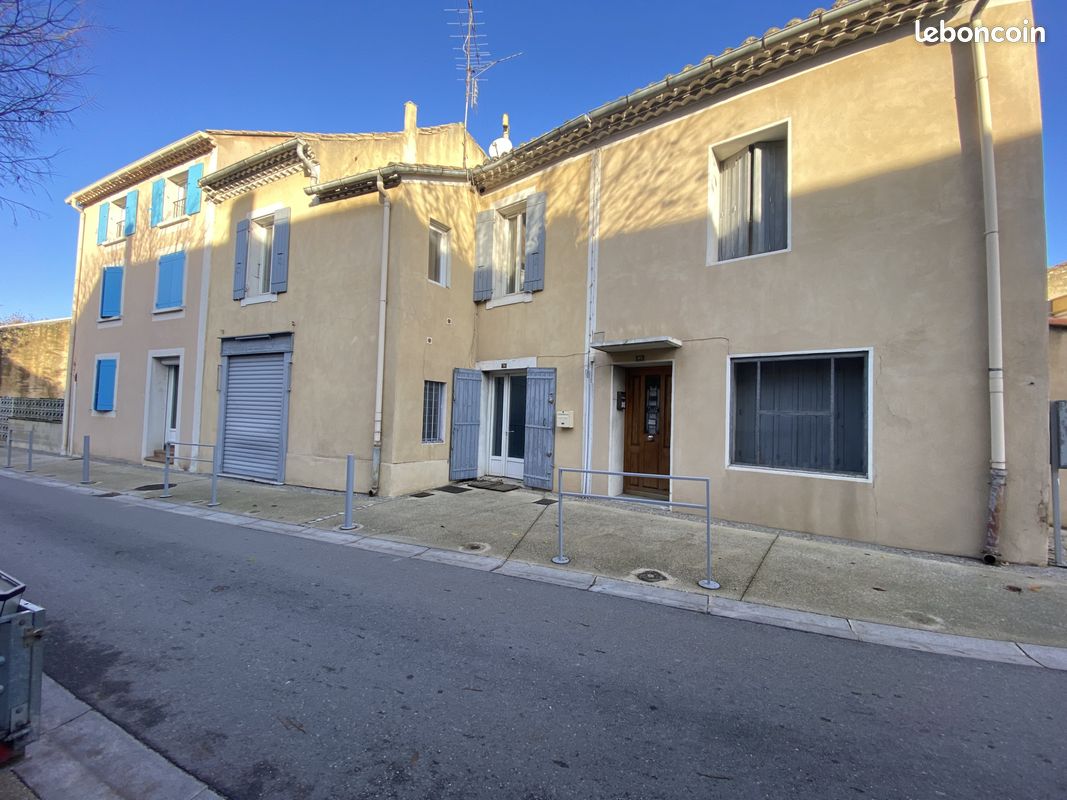 Maison 6 pièces 77 m² · à Camaret-sur-Aigues · 77 m² · 115 000 €