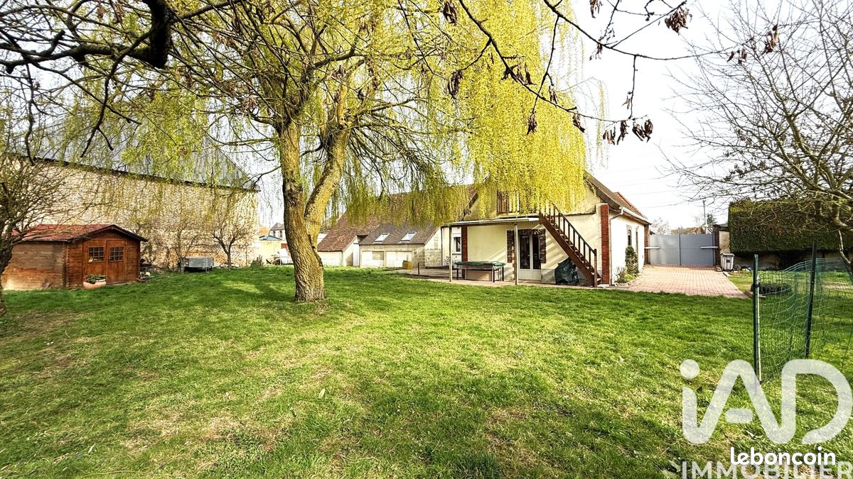Maison 5 pièces 132 m² · à La Bourdinière-Saint-Loup · 132 m² · 189 000 €
