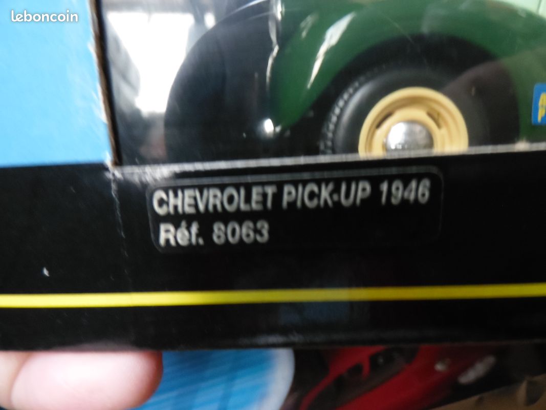 Camion chevrolet pick up 1946 1/18 solido (image 2)