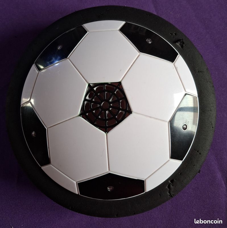 Ballon De Foot Aéroglisseur Avec LED Et Musique – Rechargeable USB – Pour Intérieur/extérieur – Cadeau Enfant 4-10 Ans