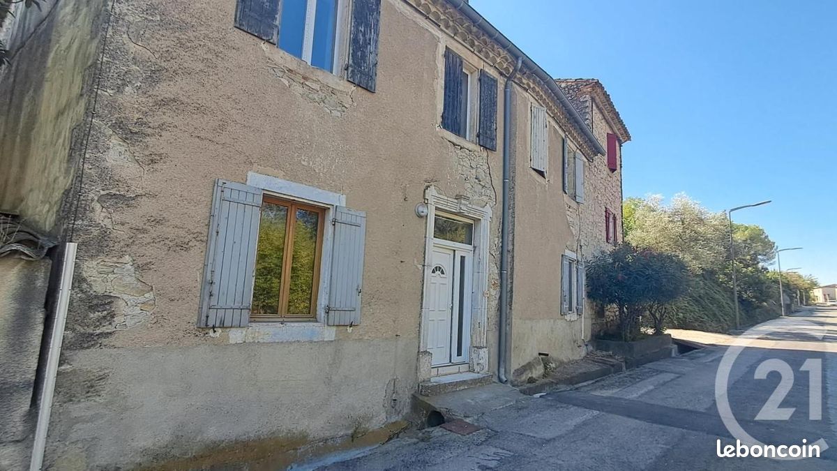 Maison 5 pièces 180 m² · à Montmirat · 180 m² · 165 000 €