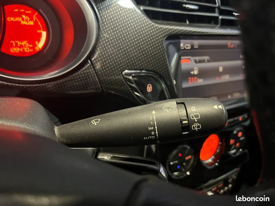CITROEN DS3 1.6 THP 156 cv Sport Chic - Suivi complet - Radar de recul - Climatisation (image 22)