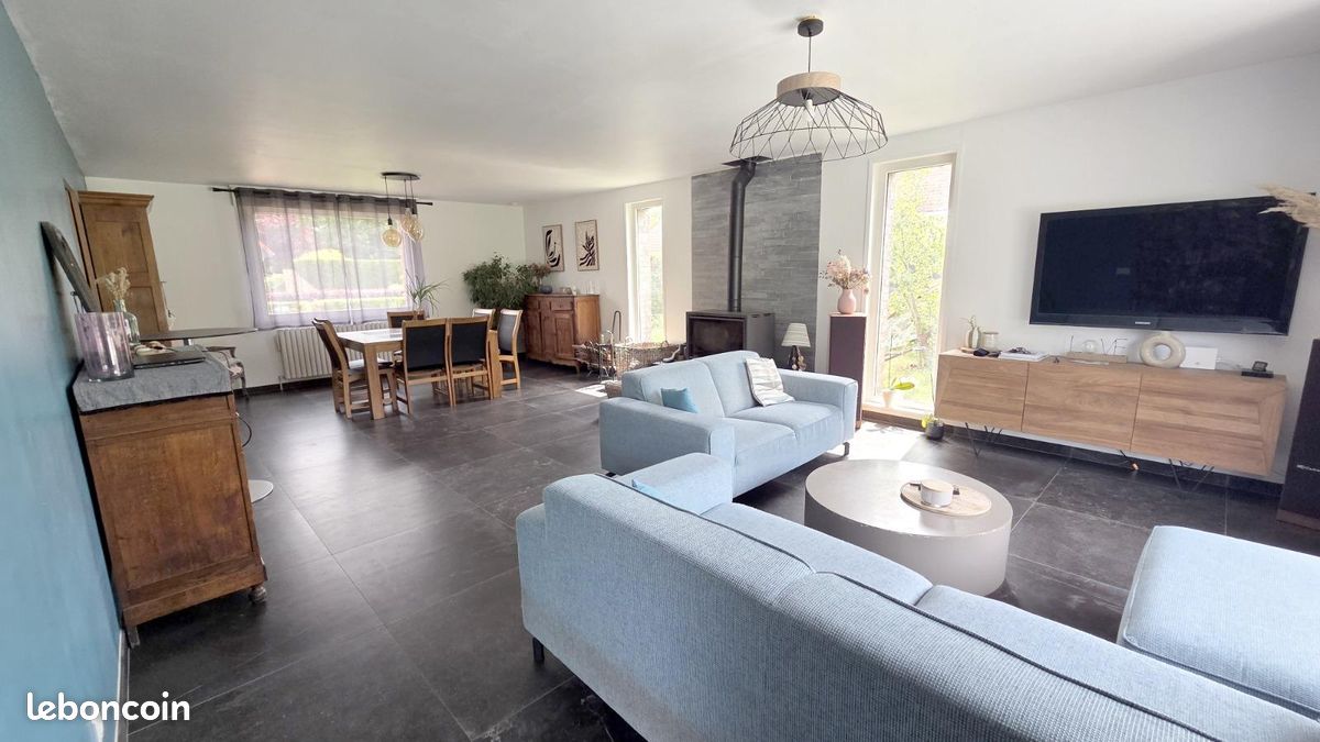 Maison 6 pièces 210 m² · à Bousbecque · 210 m² · 599 000 €