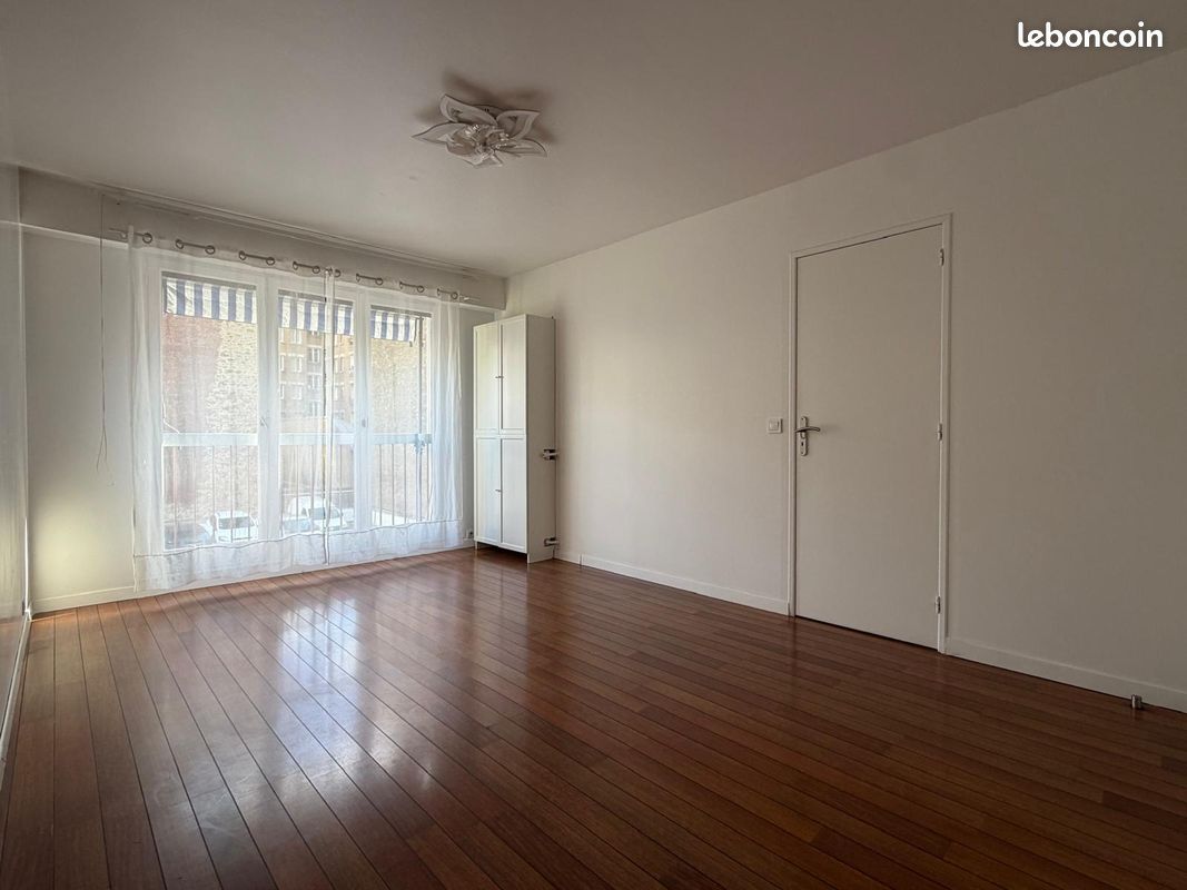 Appartement 2 pièces 46 m² · à Aubervilliers · 45,6 m² · 196 000 €