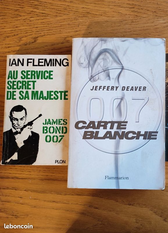 Figurine James Bond Sideshow Roger Moore - Très Bel Etat dans sa boite