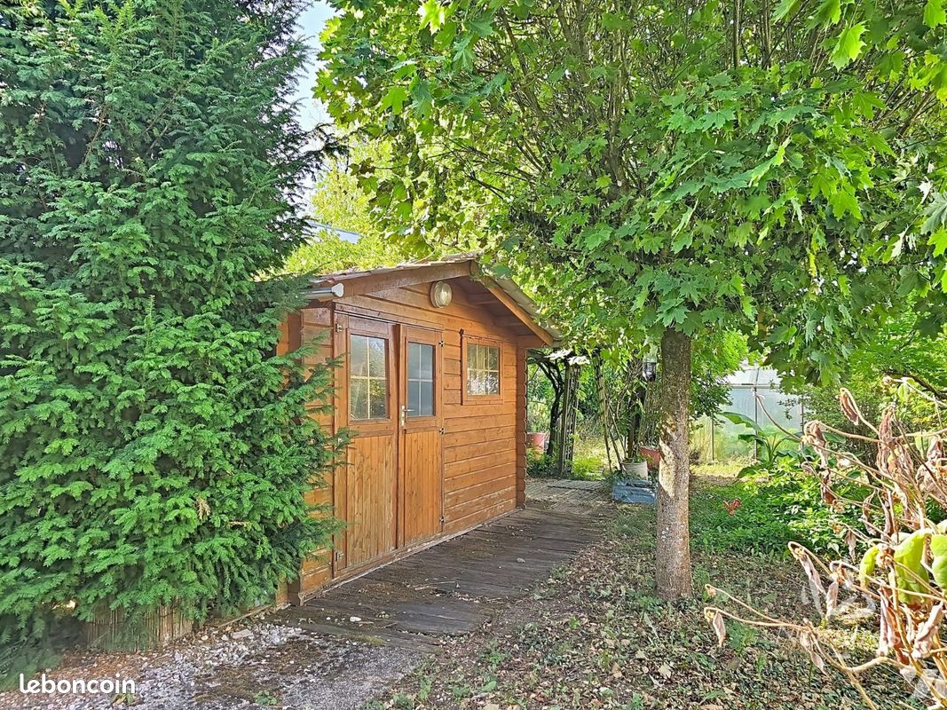Terrain 234 m² · à Chaumont · 234 m² · 15 000 €