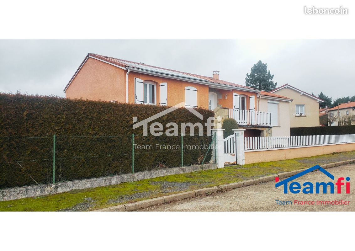 Maison 5 pièces 121 m² · à Saint-Didier-en-Velay · 121 m² · 275 000 €