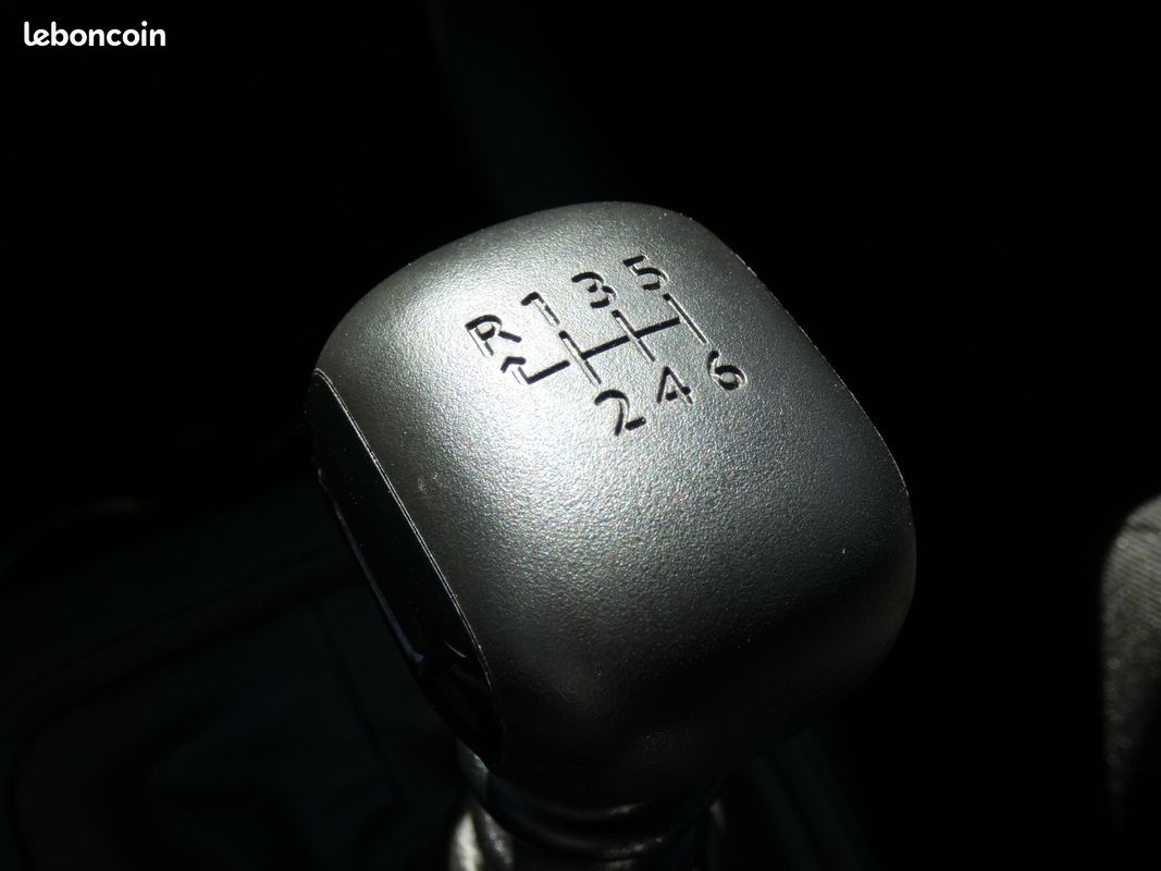 CITROEN C3 C3 BlueHDi 100 BVM6 C-Series (Seulement 19000 kms) ETAT NEUF (image 26)