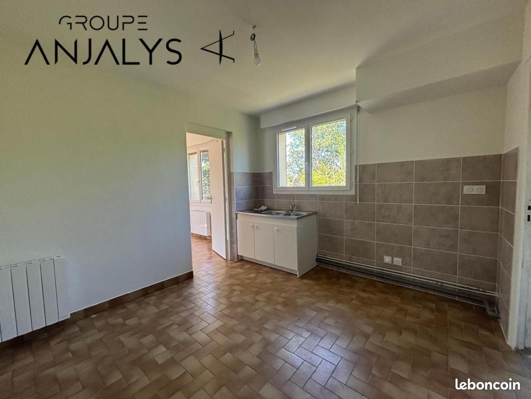 Maison a louer decines-charpieu - 5 pièce(s) - 125 m2 - Surfyn