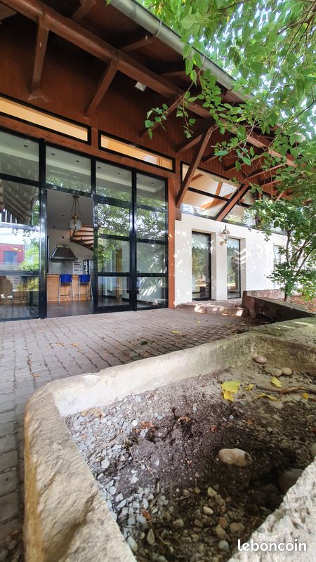 Maison 8 pièces 256 m² · à Bartenheim · 256 m² · 575 000 €