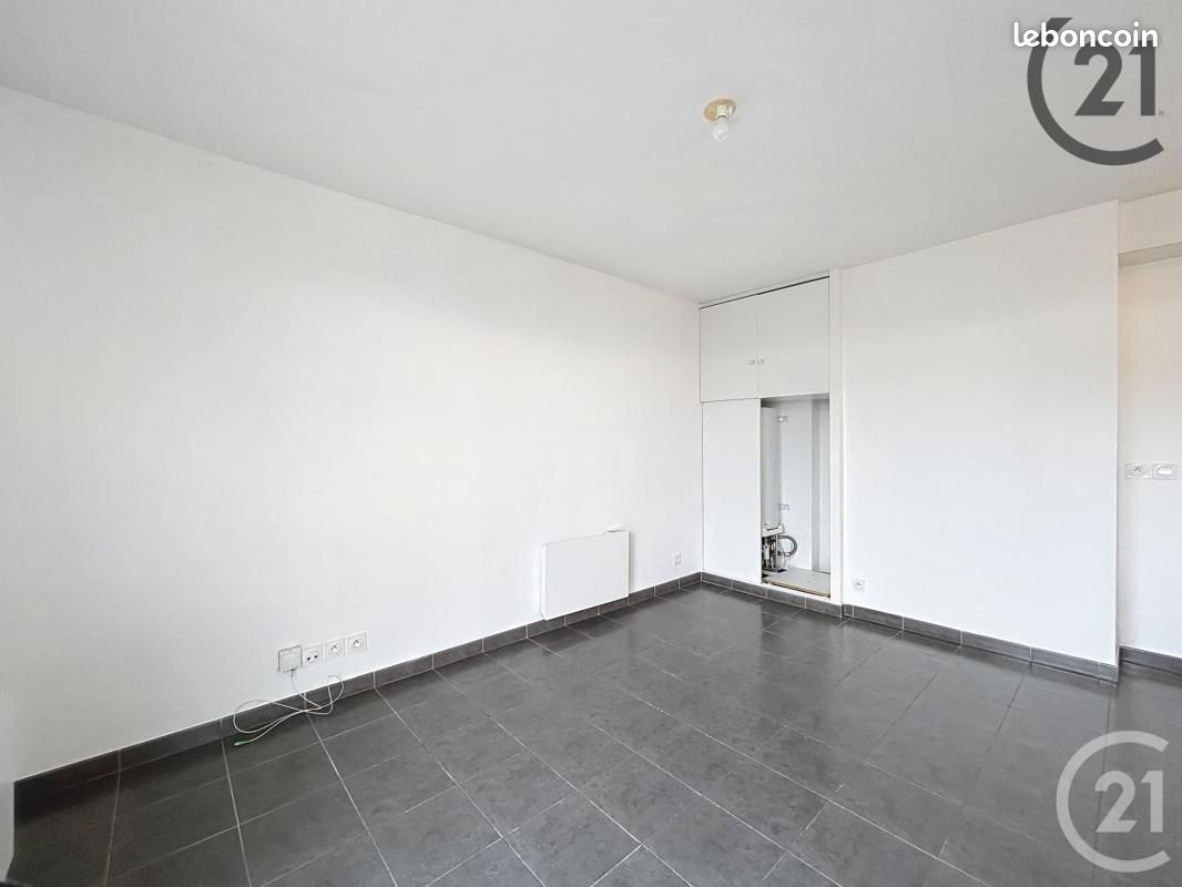 Appartement a louer savigny-le-temple - 1 pièce(s) - 30 m2 - Surfyn