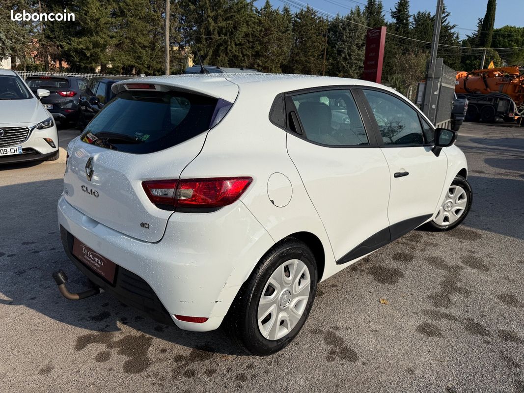 Renault CLIO IV SOCIETE RENAULT Clio IV Société Phase 2 1.5 dCi FAP Energy Buisness eco2 S&S 75 cv 2 places (image 2)