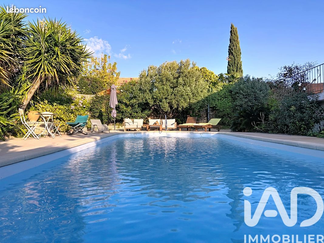 Maison 9 pièces 213 m² · à Bandol · 213 m² · 960 000 €