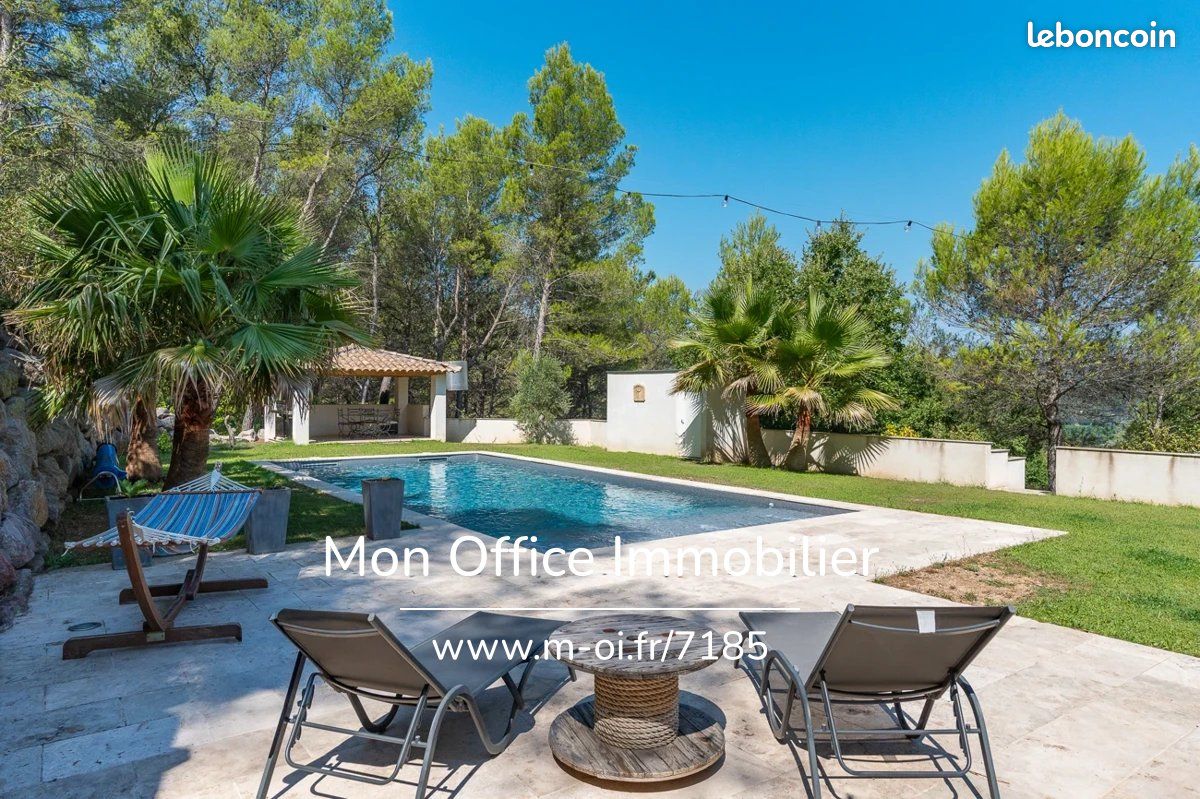 Maison 6 pièces 250 m² · à Rognes · 250 m² · 1 390 000 €
