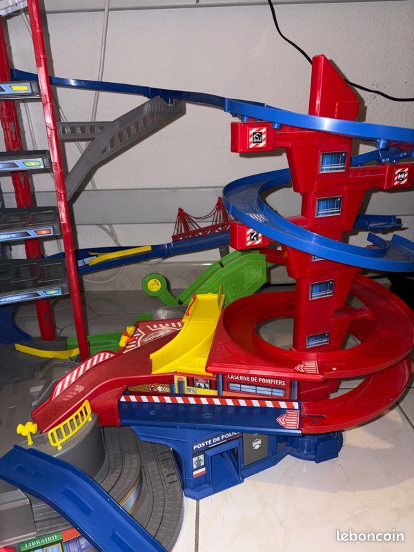 Garage Majorette Super circuit + 17 voitures (image 4)