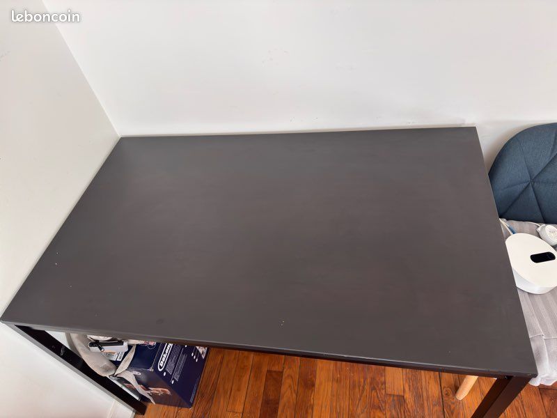 Table IKEA Noir (image 2)