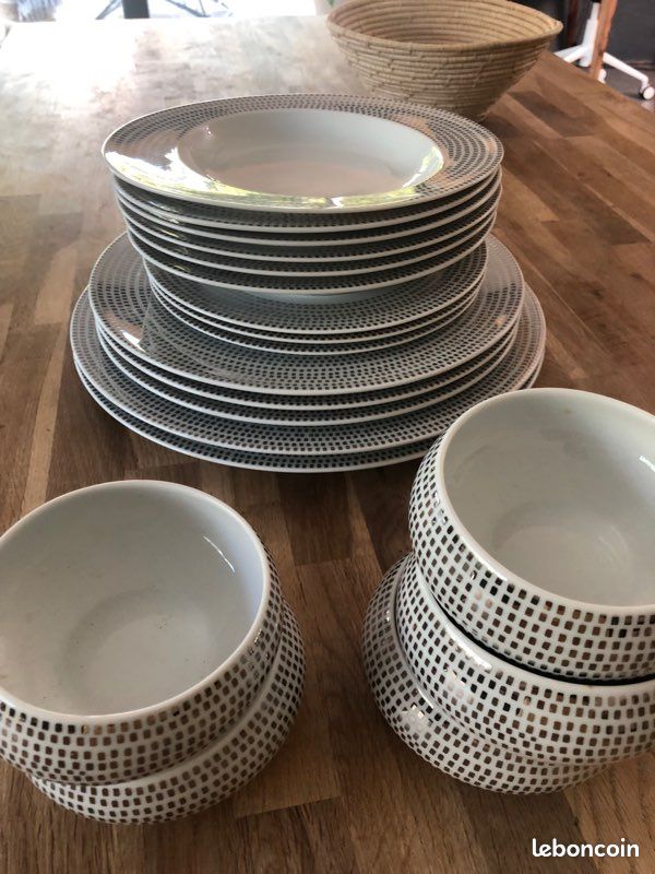 Assiettes et bols porcelaine (image 3)